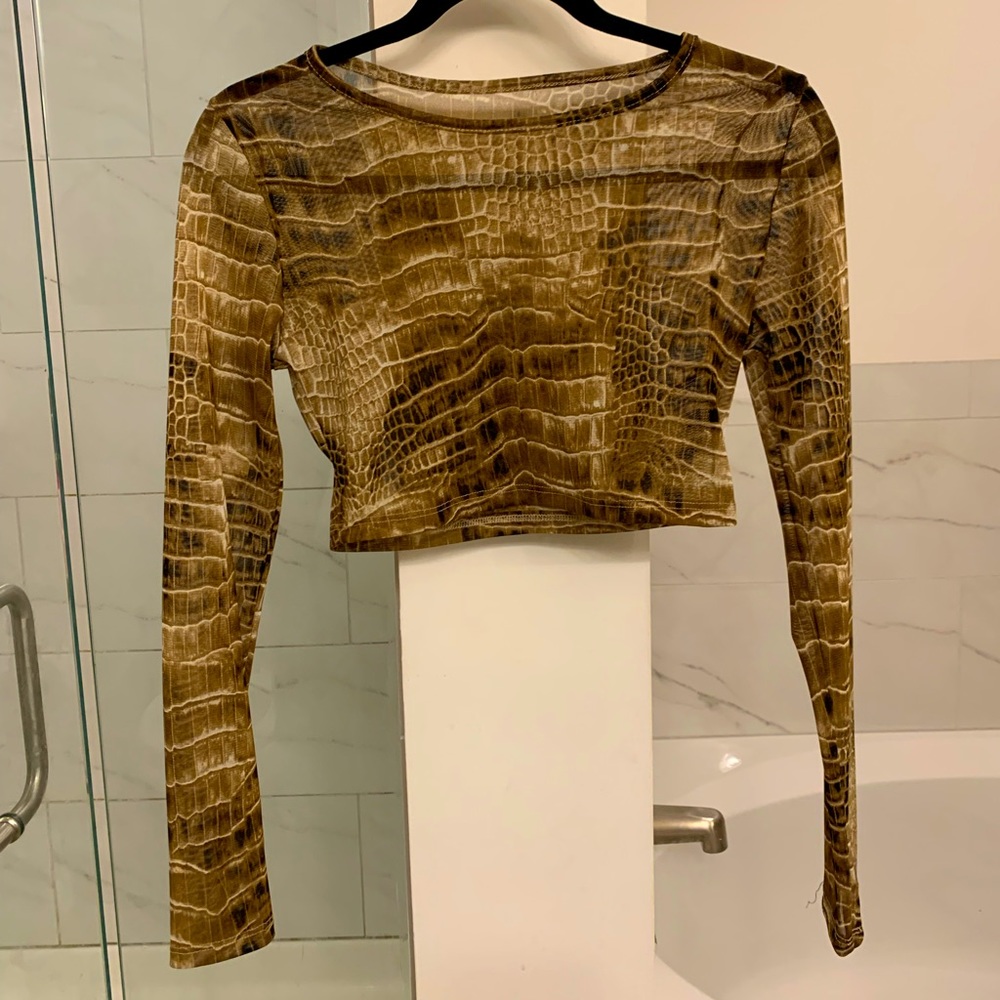 Only Worn Once!! Cropped Long Sleeve Sheer Alligator/Reptile Top. Size (S)🤎🤎